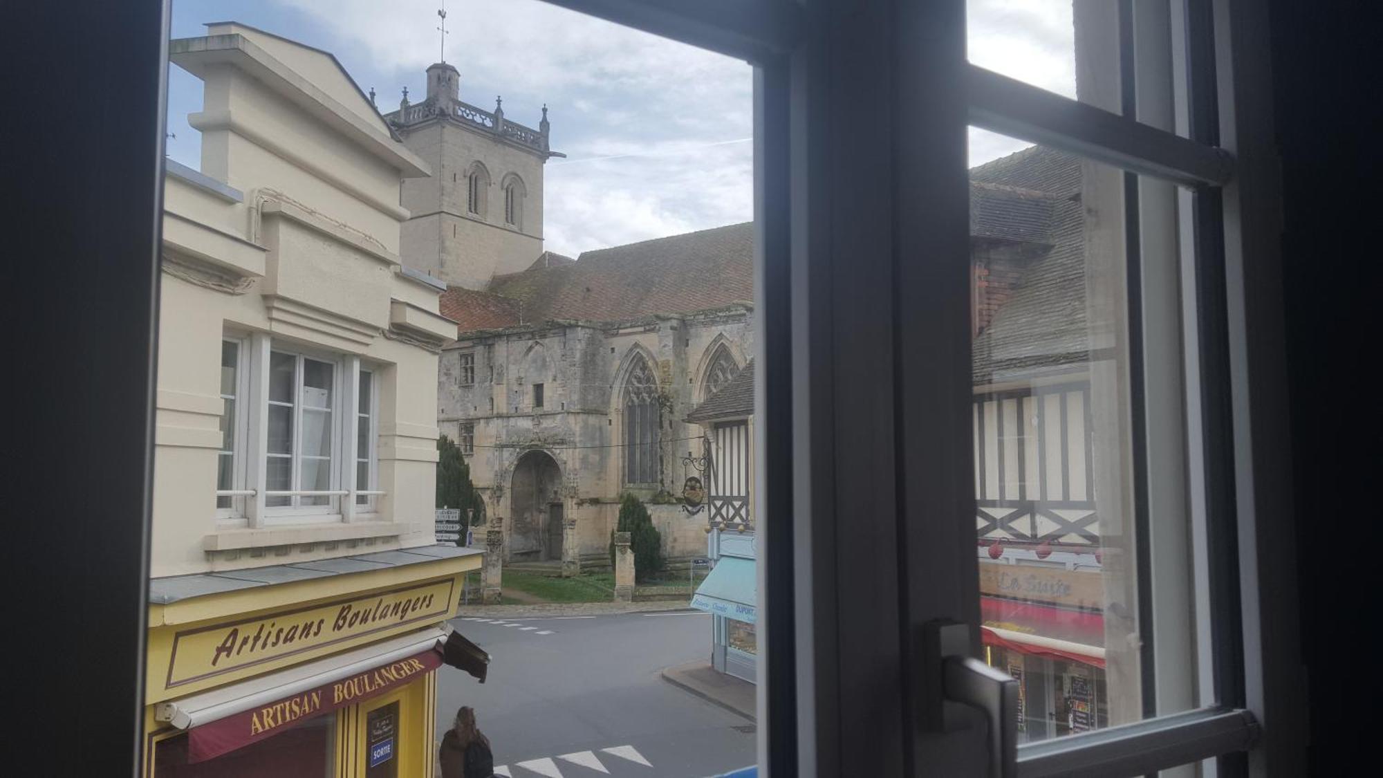 Appartamento Appt De Charme En Plein Coeur Historique Dives-sur-Mer Esterno foto